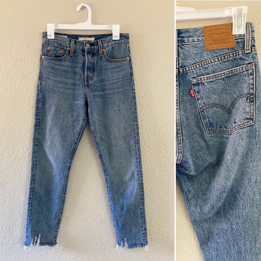 NO LONGER FOR SALE DO NOT BUY  Levi’s Wedgie Jeans